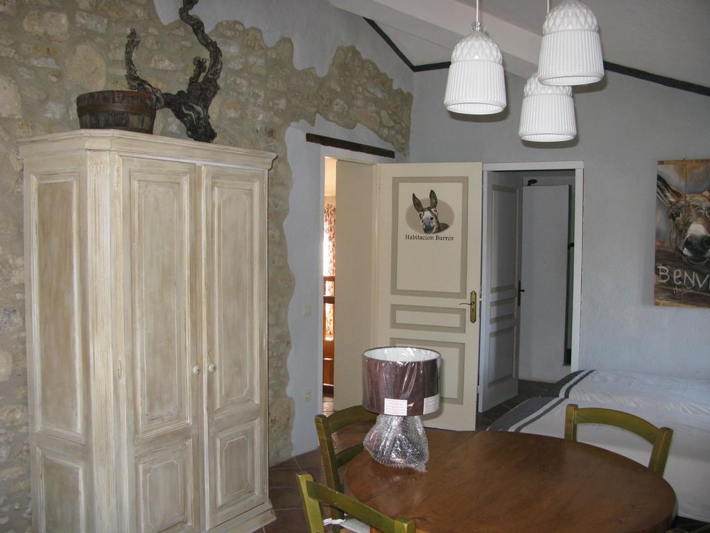 Maspitra B&B Besalú Стая снимка